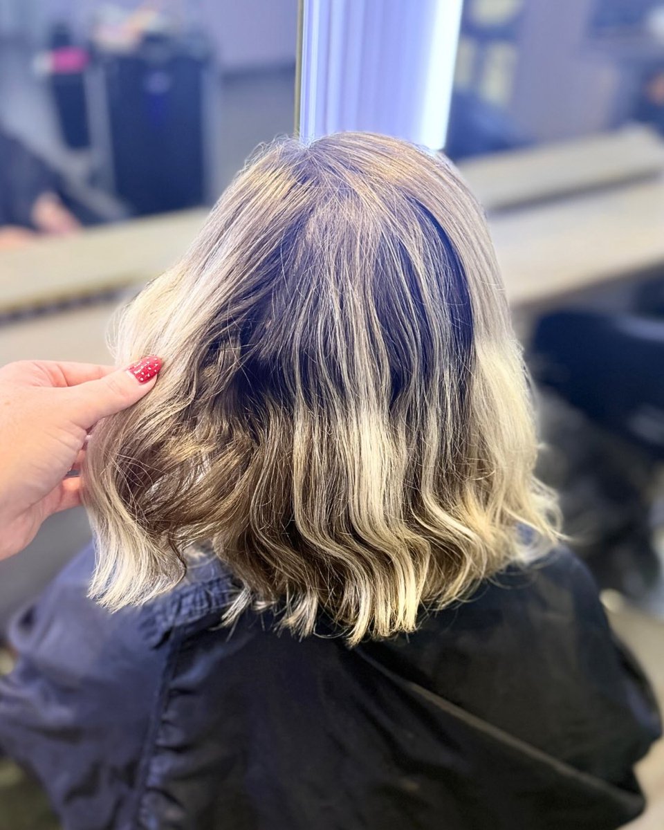 willlevrone's tweet photo. Blonde, but make it custom. Specializing in bright, blended, healthy blondes—because one shade never fits all. Book online via the link in bio. Call 072 353 9920. De Ville Shopping Centre, Durbanville. https://t.co/IuW48EbvOj