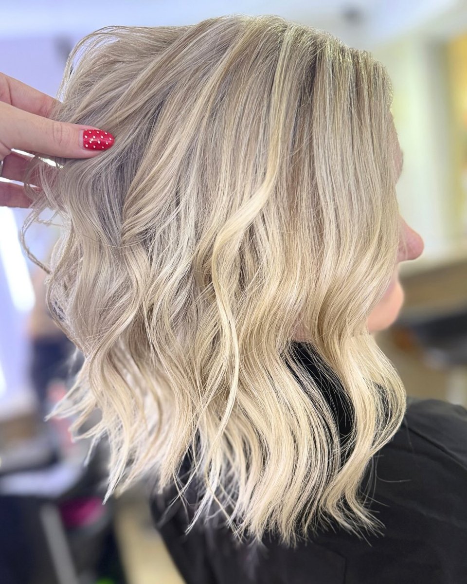 willlevrone's tweet photo. Blonde, but make it custom. Specializing in bright, blended, healthy blondes—because one shade never fits all. Book online via the link in bio. Call 072 353 9920. De Ville Shopping Centre, Durbanville. https://t.co/IuW48EbvOj