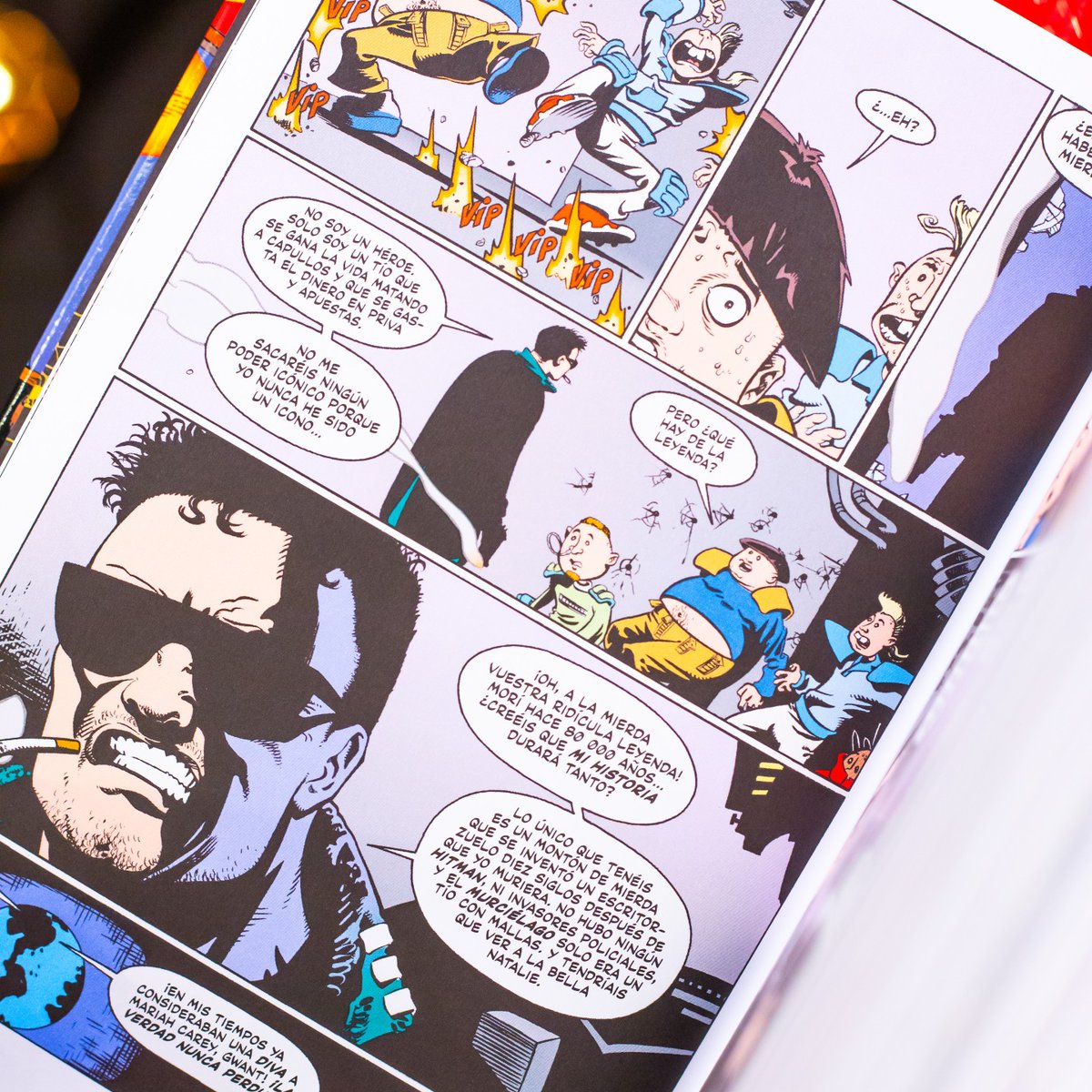 bsraydinn's tweet photo. NEW RELEASES

Panini Comics España brings us HITMAN. This third omnibus concludes Ennis and John McCrea’s classic saga following Tommy Monaghan’s wild adventures after gaining superpowers. https://t.co/dvtRcsHAer