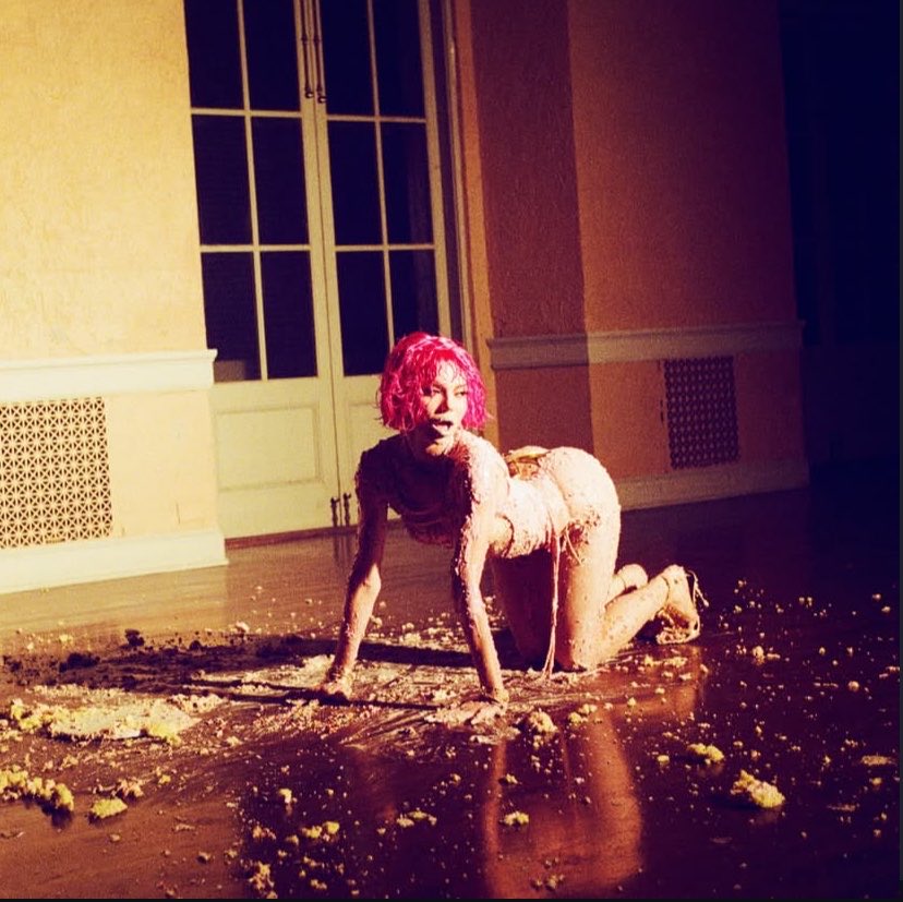 teamadelabr's tweet photo. “real or cake”

— ADÉLA via Instagram. https://t.co/DAEQWpIEdf