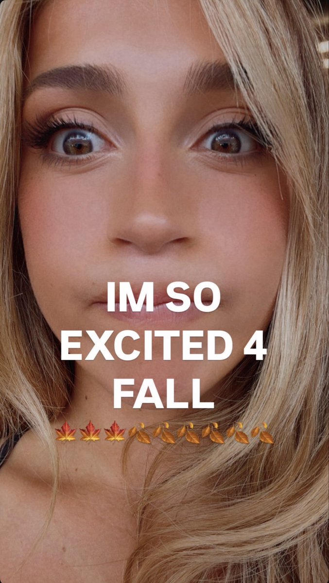 Johno5320's tweet photo. nothing hits like tate in the fall 🍁🍂✨ counting down to everything coming 🧡@tatemcrae #TateMcRae https://t.co/WRA2nS61Ls