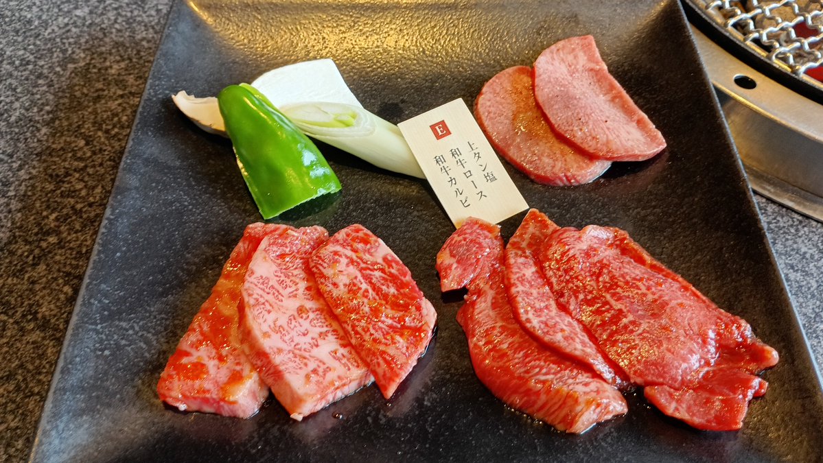 mipfum's tweet photo. 松坂で食べた焼肉以来の
焼肉～

カルビラーメンも美味い！ https://t.co/2nI7w53fWb
