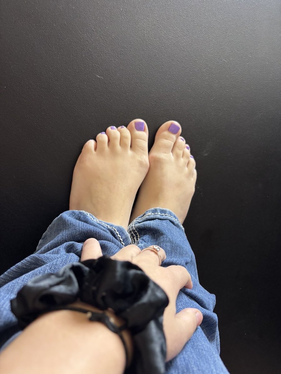 Toetallyurs9's tweet photo. Pedicure feeling ✨
Dm for more pics https://t.co/JIeA074US9