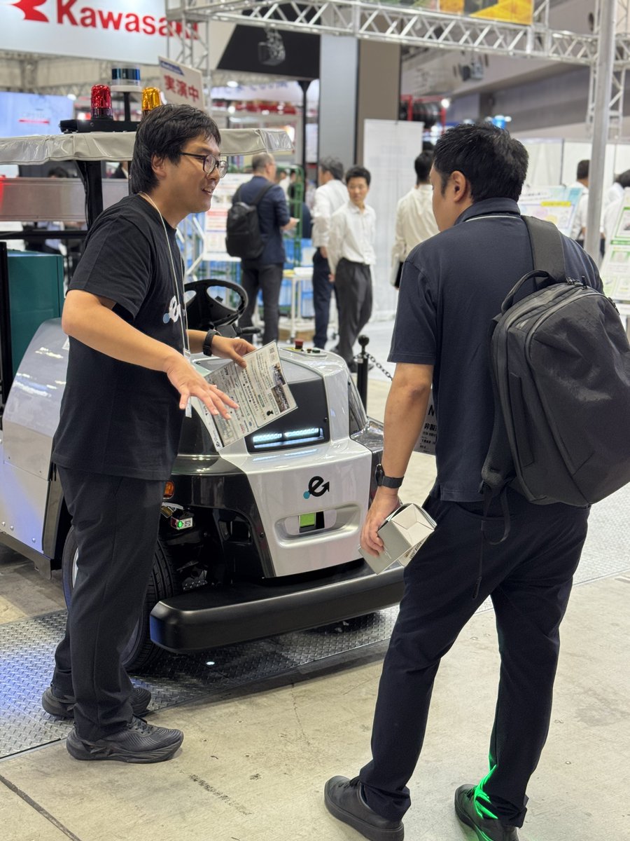 AutonomyEve's tweet photo. #国際物流総合展2026、開催中です！
会場では多くの方にeve autonomyブースへお立ち寄りいただき、#eveauto を実際にご覧��ただきながらご紹介しています。
会期は9/11（金）まで。
#屋外搬送 の自動化にご興味のある方は、ぜひお気軽にお越しください！
📍東京ビッグサイト 東7ホール
📍E7-G11 https://t.co/KyaHd0hDuz