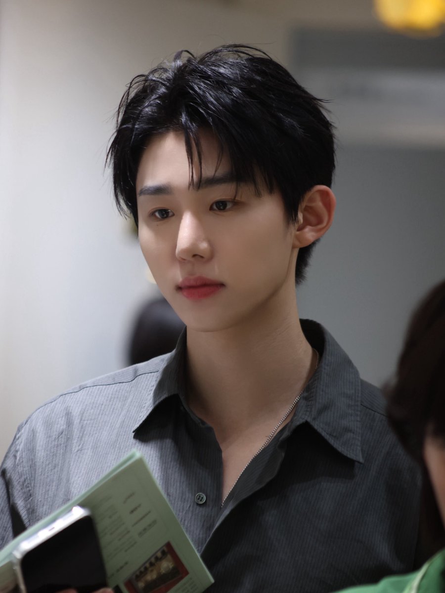 bumjuneupdates's tweet photo. [instagram] bumjune post!

🐥: [Discovering Your Taste: Episode 1] 
Creating a space that is truly yours. The colors you love, the textures that catch your eye, the objects you reach for time and again—the choices we make every day already reflect

#SEOBUMJUNE #BUMJUNE #서범준 https://t.co/Z31LzCztb9