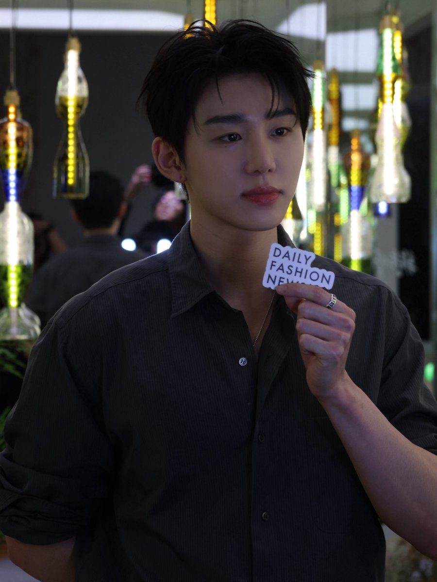 bumjuneupdates's tweet photo. personal tastes we may not even be aware of. Embark on a journey to discover your unique style and bring it to life in your home with LX Z:IN, the true experts in living spaces. Discovering your taste—presented by the space experts at LX Z:IN.

#SEOBUMJUNE #BUMJUNE #서범준 https://t.co/wIQdhacBSs