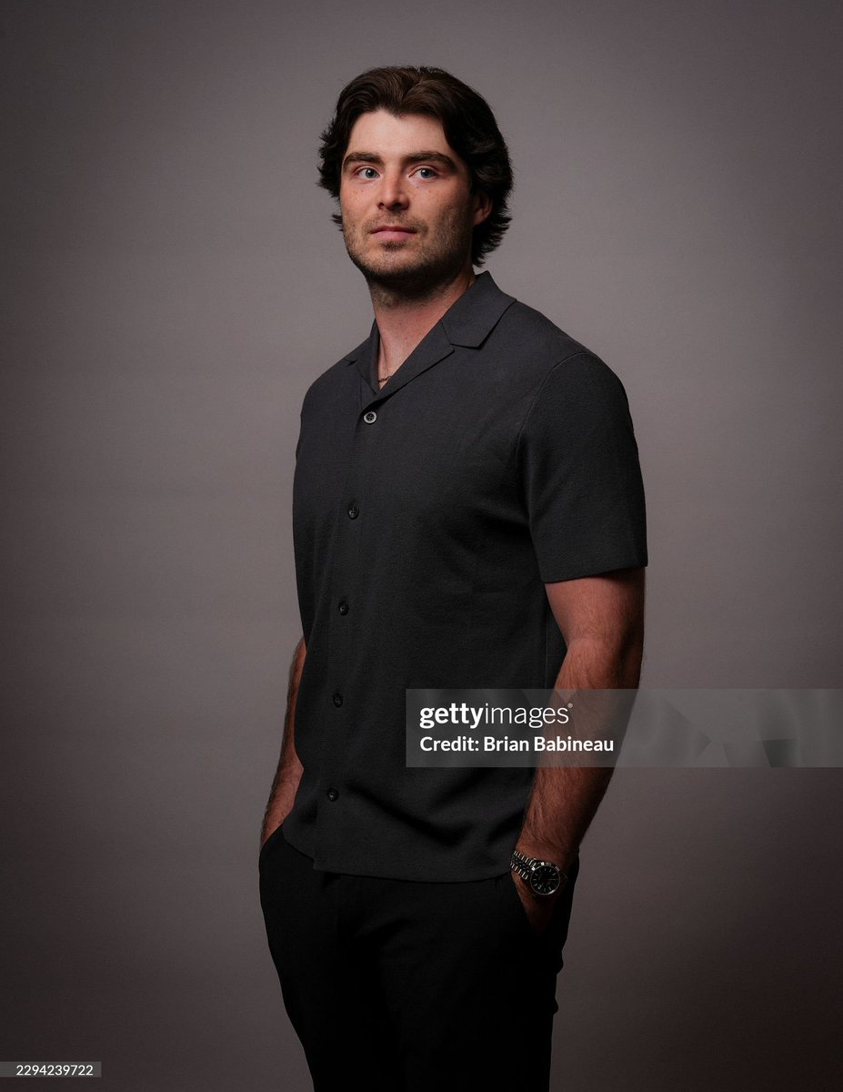 etoilesvol's tweet photo. jamie drysdale for the nhl player media tour 2026 (via gettyimages, by brian babineau) (1/3) https://t.co/ew3mpq4EVx