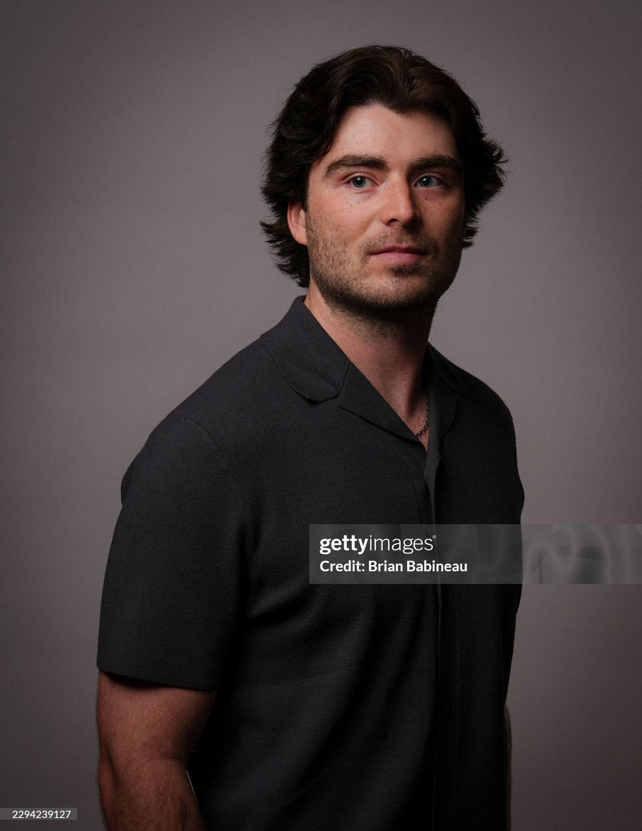 etoilesvol's tweet photo. jamie drysdale for the nhl player media tour 2026 (via gettyimages, by brian babineau) (1/3) https://t.co/ew3mpq4EVx