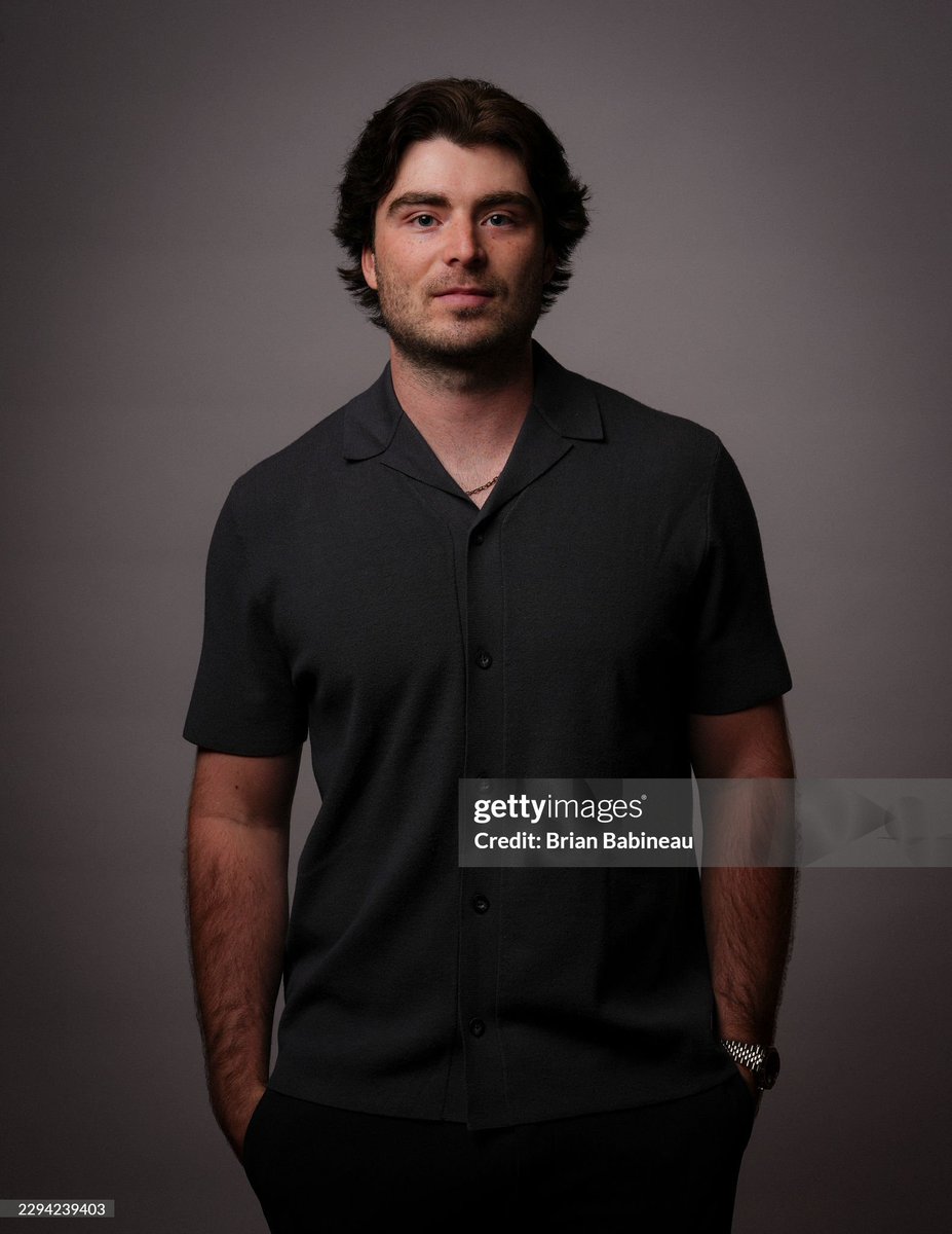 etoilesvol's tweet photo. jamie drysdale for the nhl player media tour 2026 (via gettyimages, by brian babineau) (1/3) https://t.co/ew3mpq4EVx