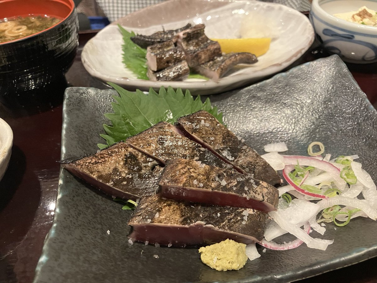 terakoemizou's tweet photo. 今日は藁鰹のタタキ🐟昨日と同じで締めは出汁茶漬け!笑 #明神丸 #kitteosaka https://t.co/tc5L7fF9cc