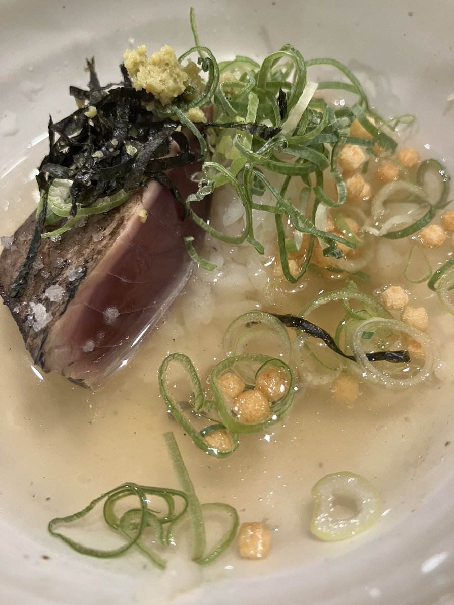 terakoemizou's tweet photo. 今日は藁鰹のタタキ🐟昨日と同じで締めは出汁茶漬け!笑 #明神丸 #kitteosaka https://t.co/tc5L7fF9cc