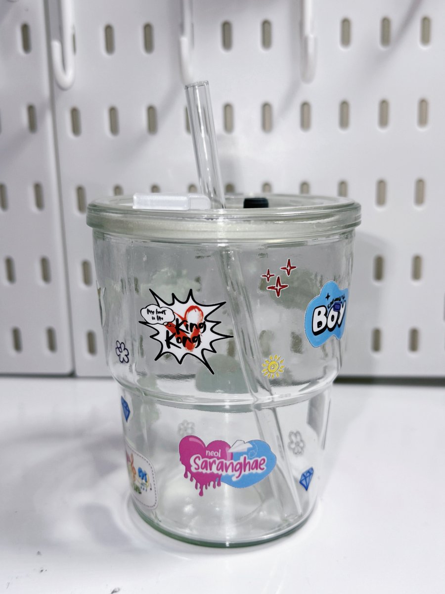 kimdoybie's tweet photo. Ada yang mau ga freebies online anniv treasure yang sudah sangat terlambat ini? https://t.co/GDt3iwHswc