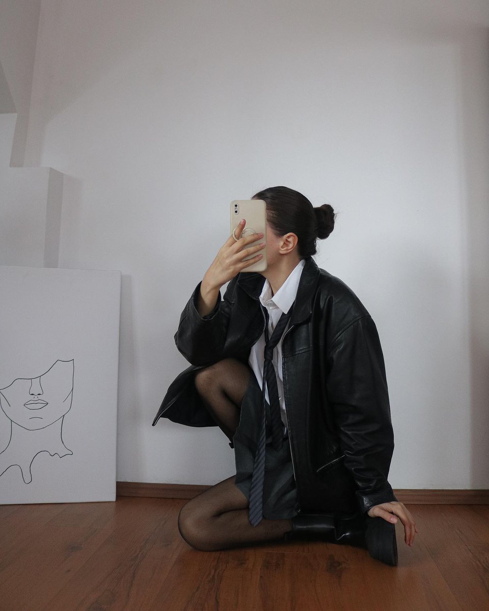 IvanBailardy's tweet photo. Kind of the same, yet a little different. I changed the bottom, and now the whole outfit feels more like me. The jacket is from OLX, the skirt from Vinted, and the shirt used to be a dress I decided to cut. https://t.co/I8OaUcFOnR