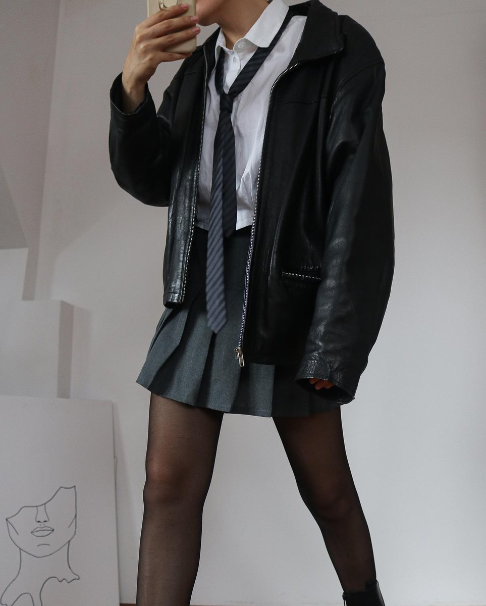 IvanBailardy's tweet photo. Kind of the same, yet a little different. I changed the bottom, and now the whole outfit feels more like me. The jacket is from OLX, the skirt from Vinted, and the shirt used to be a dress I decided to cut. https://t.co/I8OaUcFOnR
