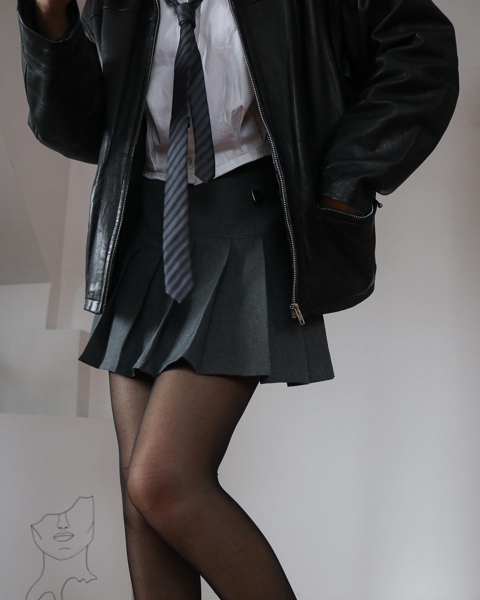 IvanBailardy's tweet photo. Kind of the same, yet a little different. I changed the bottom, and now the whole outfit feels more like me. The jacket is from OLX, the skirt from Vinted, and the shirt used to be a dress I decided to cut. https://t.co/I8OaUcFOnR