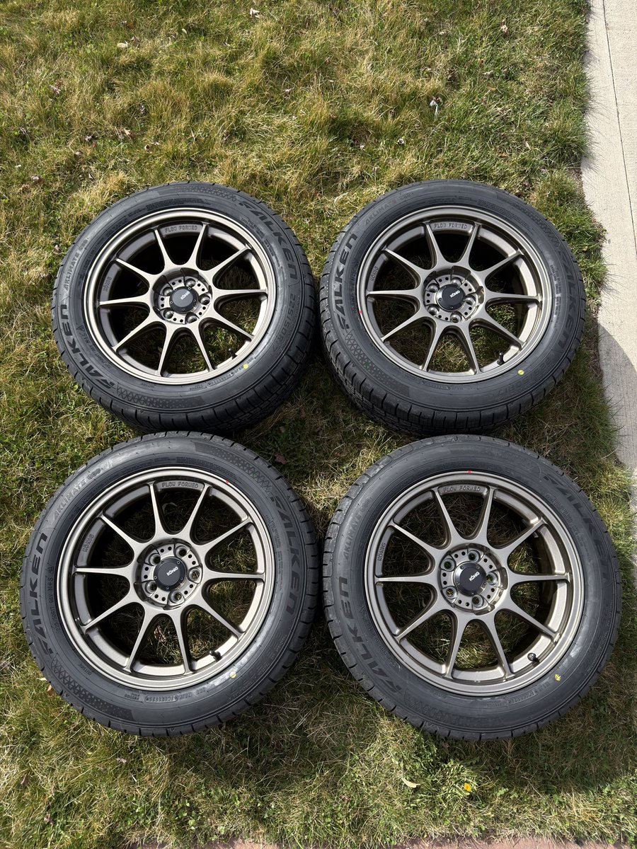FoxPlop's tweet photo. @sig_serg Fortunately there's plenty of 225/45r17 and 225/50r17 options out there, 17x8s aren't particularly hard to find tires for. 16s were much much worse lol https://t.co/FxeB8tJAQR