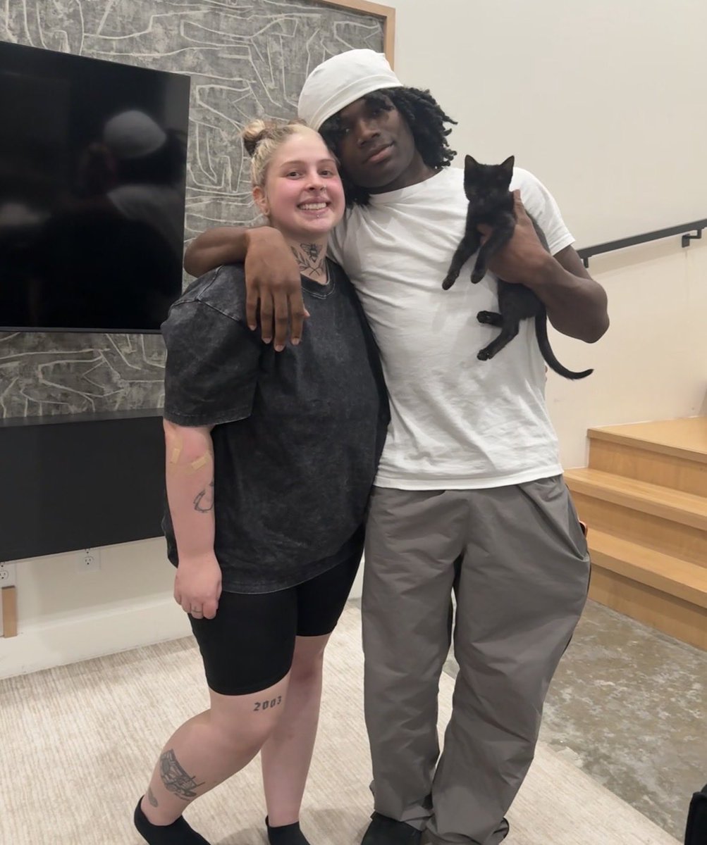 libertyst3wart's tweet photo. I never posted this pic anywhere but now feels like a perfect time. WELCOME HOME NINJA! 

Thank you to everyone who listened to my opinion and to the team who let me be apart of the decision making process/discussions abt Dixie’s babies! 🐾🩷 

@kaneljoseph ur a cat dad now 😎🤠 https://t.co/Y9cB0INjWj