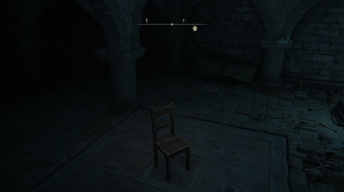 CallMeRinn01's tweet photo. guys i'm a chair https://t.co/Hqfp2W7KzS