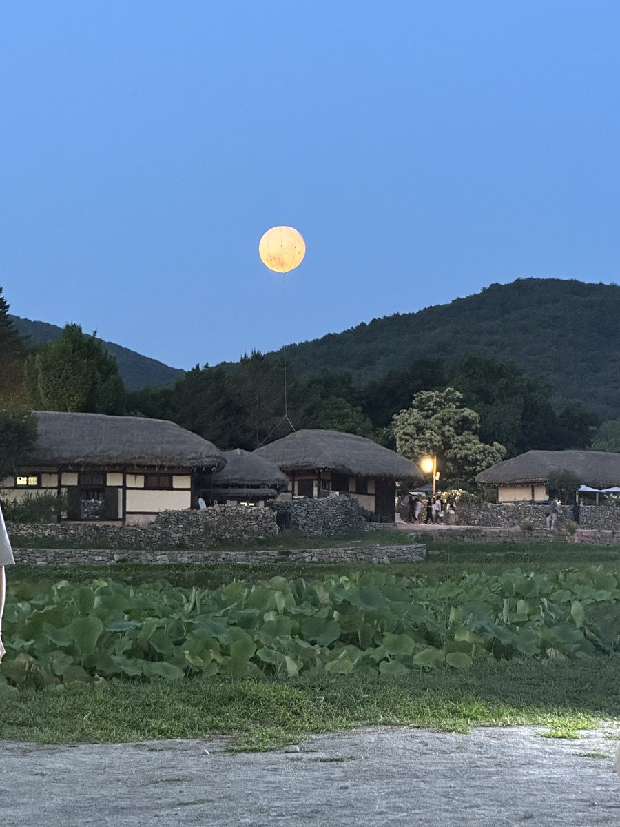 ryepe49's tweet photo. 백사헌 동네 같은곳 살아서 아는데 (지역 같음..)
케텍스 많고 안되면 1호선 있어서 그거타고 쭉가면 되요… https://t.co/8jZOim56J8