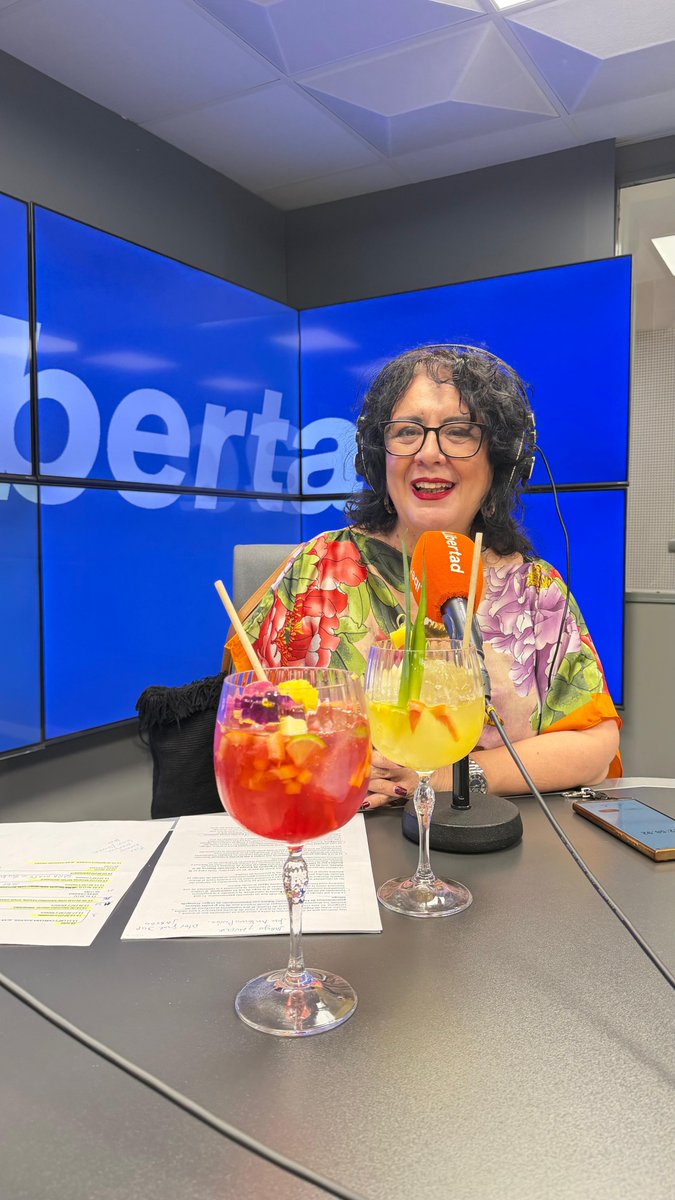EsTransparente's tweet photo. No te pierdas hoy Miércoles @lahorainandout @LibertadFMradio de 18:00 a 19:00 horas con unos invitados muy especiales
#radio #lahorainout #foodie #Restaurante #travel #teatro #viaje #love #FelizMiercoles #Food #Travelovers #Gastronomia #vino #Primavera #Cultura #Destinos #hotel https://t.co/Aw1Wj1cGHV