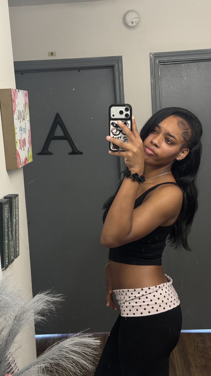 manimarkyla's tweet photo. pytttt https://t.co/ScSzf02ZoM