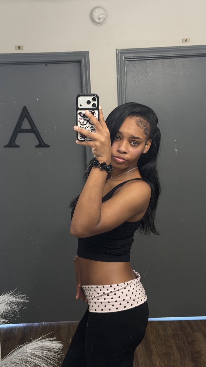 manimarkyla's tweet photo. pytttt https://t.co/ScSzf02ZoM