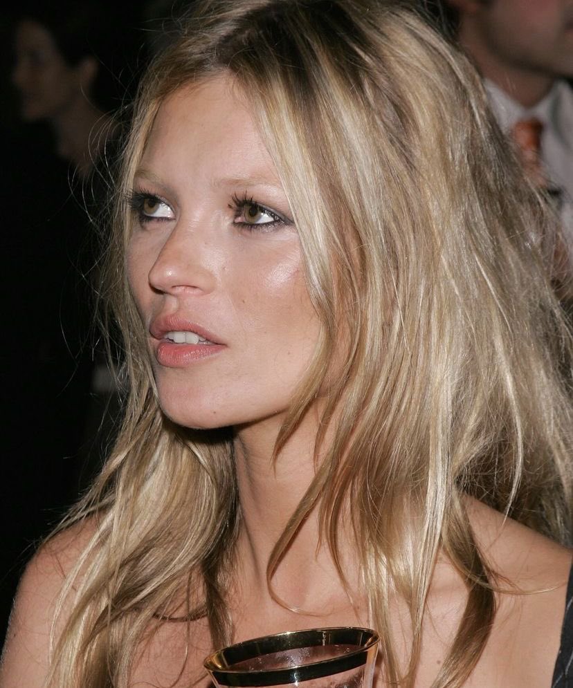elva_sgx's tweet photo. I don’t look like Kate Moss and that’s my problem https://t.co/IiT467bubc