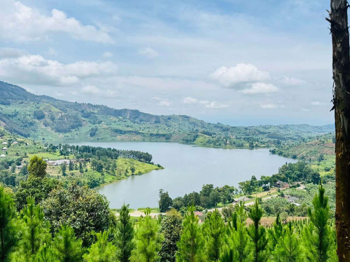 akasu5598's tweet photo. Good morning from Uganda the pearl of Africa 
#VisitUganda
#ExploreUganda https://t.co/1knE3dH9cO