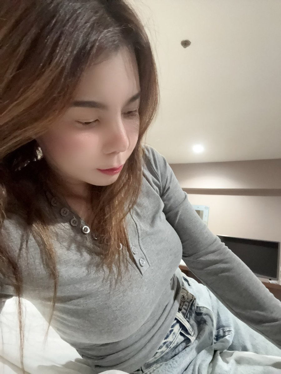 Amy1xix's tweet photo. เหงาอ่ะ…. https://t.co/Tq12sVrlea