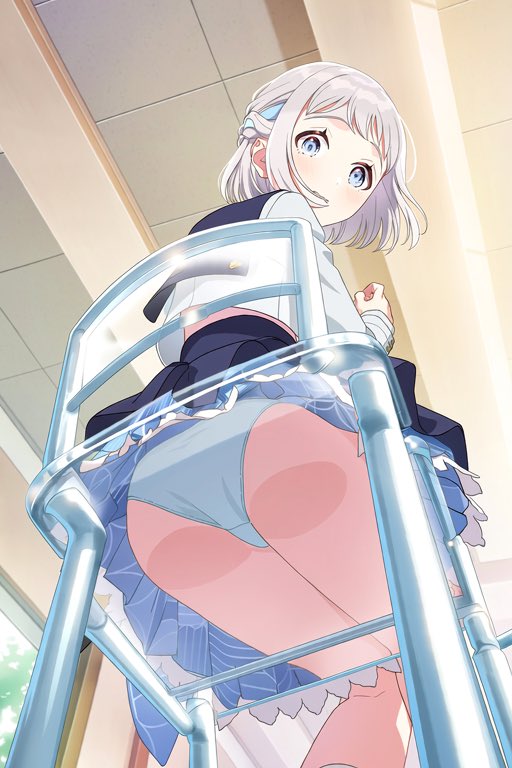 ko_ko_a_i_2's tweet photo. 透明な椅子っていうよね…… https://t.co/CNj7SRXwxU
