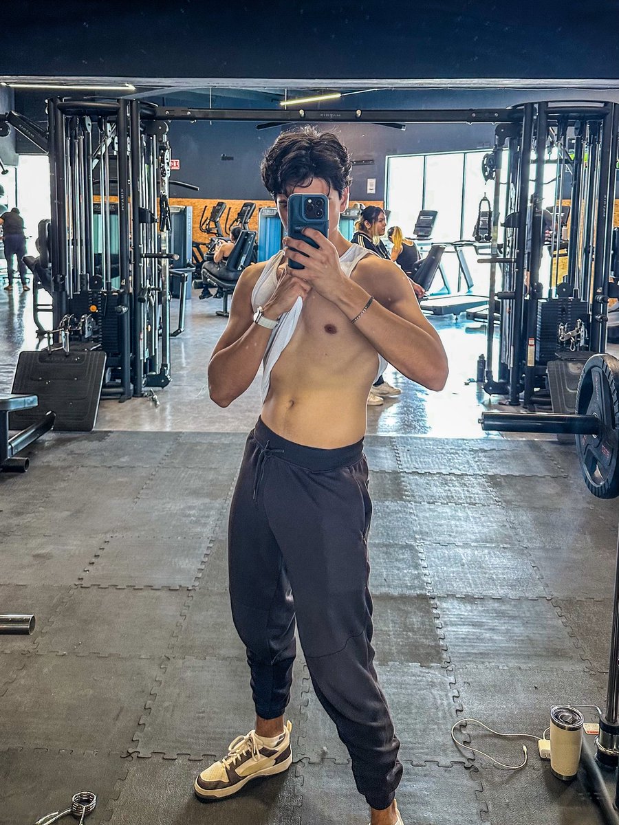 dsnnyalv's tweet photo. Amén 🥴💪 #gymrat https://t.co/DV1msphd7P