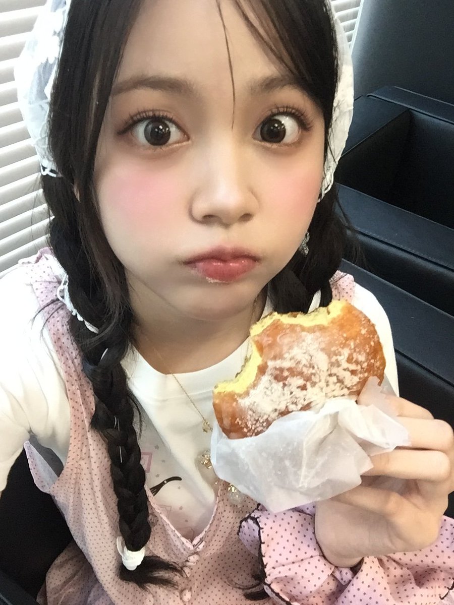 MatchaCarmen's tweet photo. Bayik 1 tahun makan belepotan 🤏🤏
Gemas sekali adek 🤏🤏

#carmen https://t.co/t6hDlaMdUP