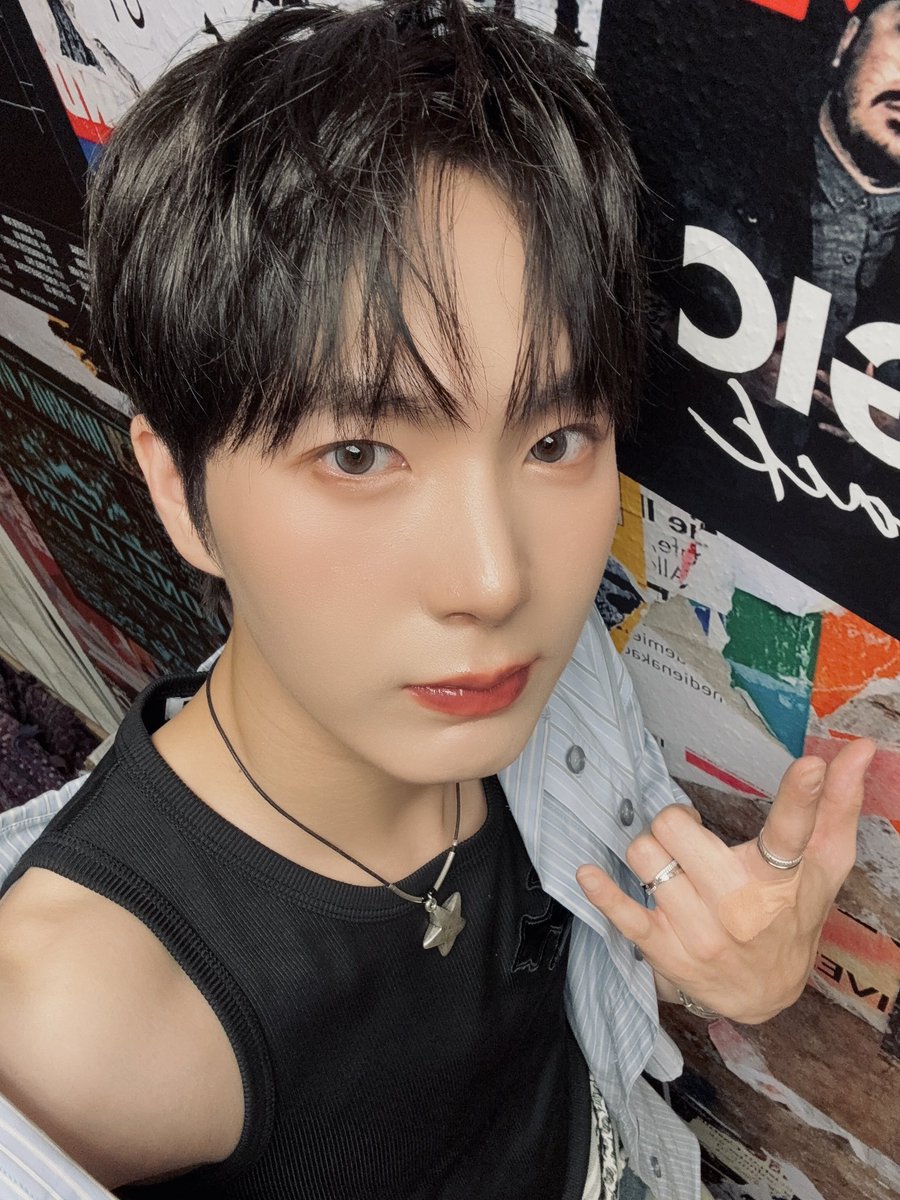 OmegaX_members's tweet photo. [#OX]

샌안토니오!! 바이바이!!!
오늘 재밌었어요!!

#OMEGA_X #오메가엑스
#케빈 #KEVIN https://t.co/2pWZ0Vt6nC