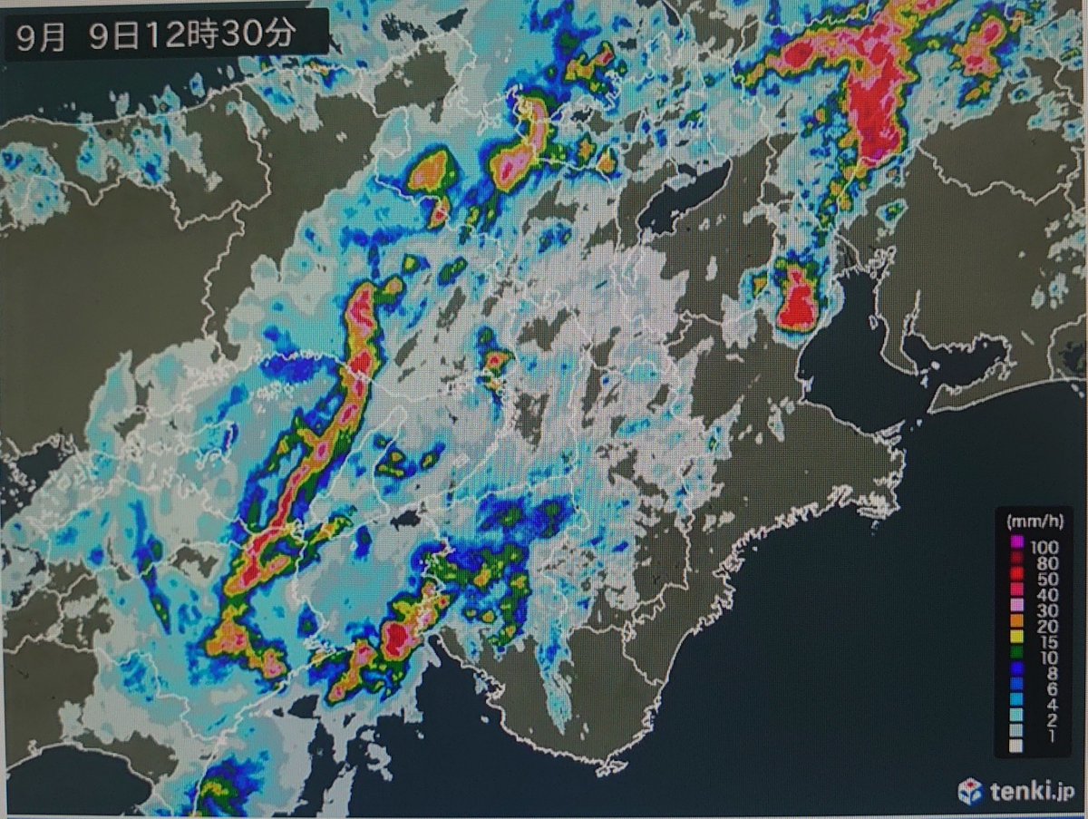 NakanoT79's tweet photo. 線状降水帯 https://t.co/Gbkzubgr6n