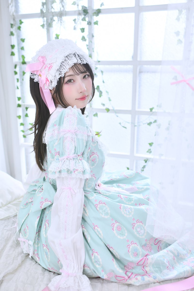 Apressjapan's tweet photo. きゅるりんってしてみて・島村嬉唄、初の単独表紙！『Merveille』最新号で甘ロリ姿を披露
https://t.co/DNtrhcFFI1

#きゅるして #島村嬉唄 https://t.co/e6Fq9mGVVV