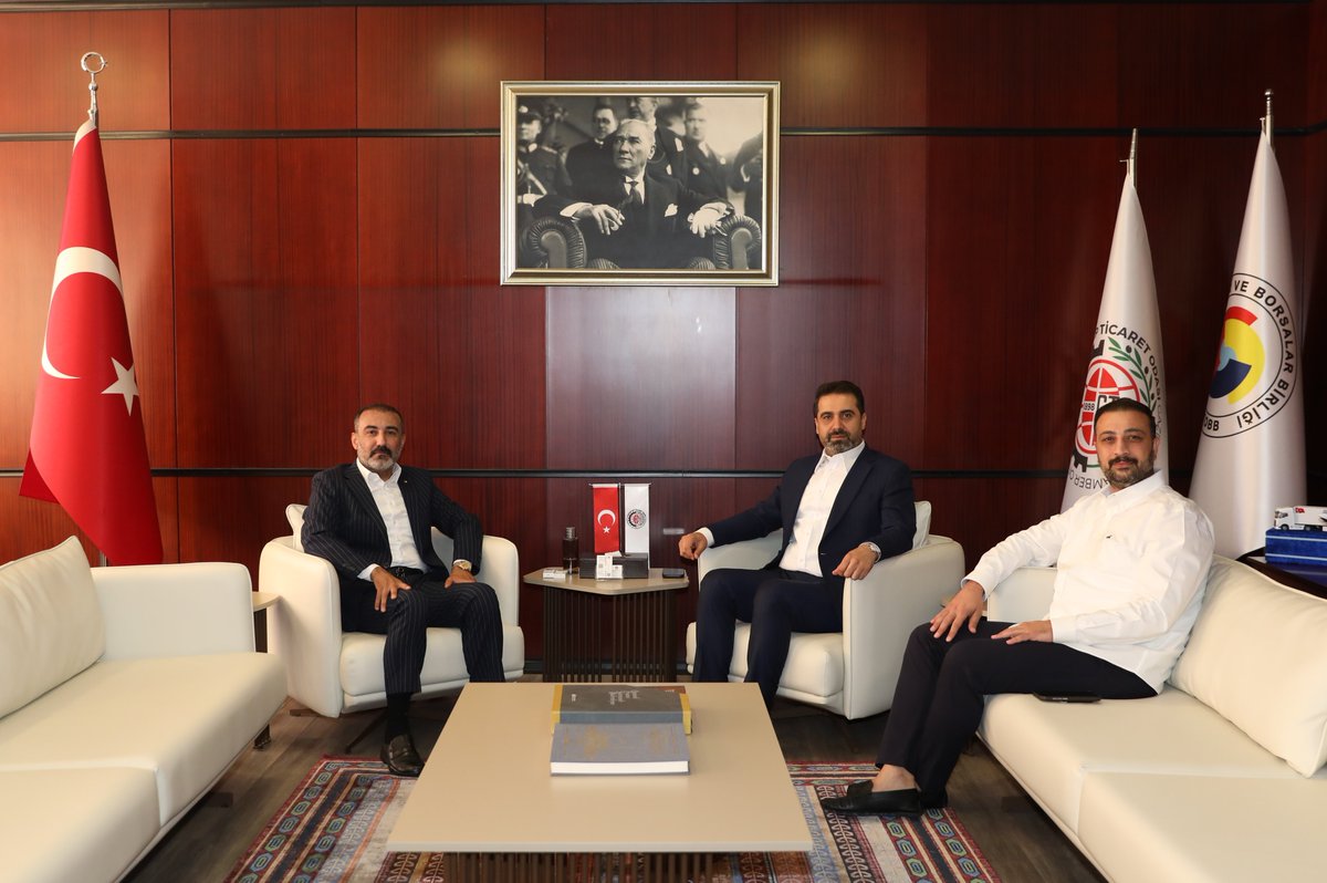 MTuncayYildirim's tweet photo. ASKON Gaziantep Yönetim Kurulu Başkanı Sayın Mustafa Güneş ve Başkan Yardımcısı Sayın Halil İbrahim Memiş’i Odamızda ağırladık.

Kendileriyle kent ekonomisi, iş dünyamızın gündemi ve güncel gelişmeler üzerine verimli bir görüş alışverişinde bulunduk.

Nazik ziyaretleri ve hoş sohbetleri için Sayın Güneş ve Sayın Memiş’e teşekkür ediyor, çalışmalarında başarılar diliyorum. @askongantep