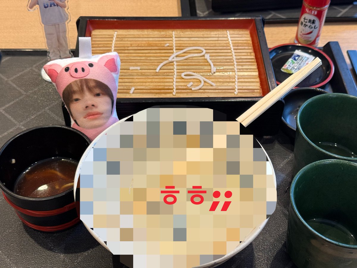 llo7uu's tweet photo. 제가 아니라...
제 애착돼지가 다 먹은 것입니다...
2... https://t.co/SDlzccQH0R