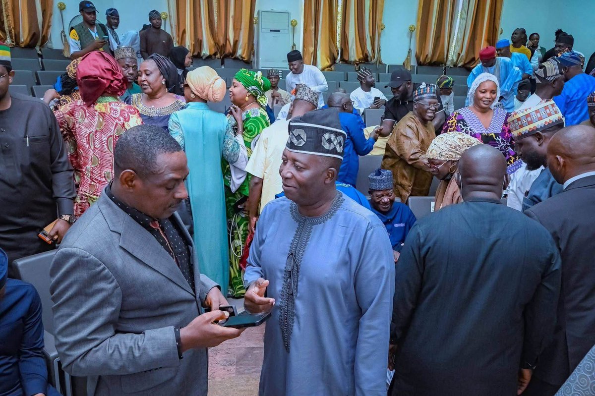 4wardwego's tweet photo. Mutfwang Moves to Reconcile APC Factions, Meets 2026 Primary Aspirants Ahead of 2027

Plateau State Governor, Caleb Manasseh Mutfwang, has initiated moves to strengthen unity within the All Progressives Congress (APC) in the state ahead of the 2027 general elections. https://t.co/qoueWkImUO