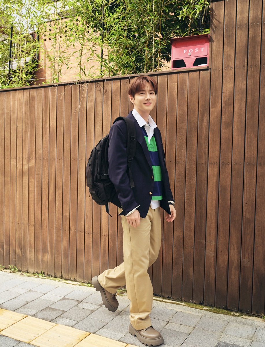 SUHOpixel's tweet photo. EXO-L JAPAN Special Kit 2026 

"Echoes of Youth"🐰SUHO ver. 

#수호 #SUHO #준면 #김준면 #スホ #金俊勉 @weareoneEXO https://t.co/4nJtBxKSOc