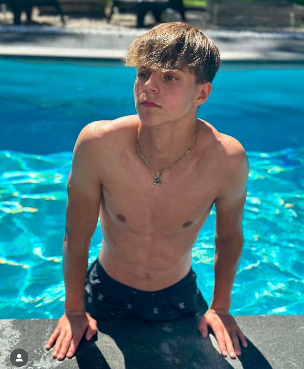 brandondevvv's tweet photo. Hurry up now to join my private exclusive vip channel at good Discount Rate🌹🌹
DM: https://t.co/rXPn4jLF0k https://t.co/bgnteVgeNI