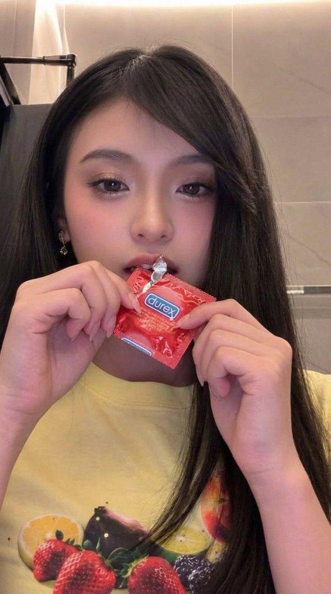 emajemcx's tweet photo. Mau di pakekin atau pakek sendiri ? https://t.co/DsD6Ji68jm