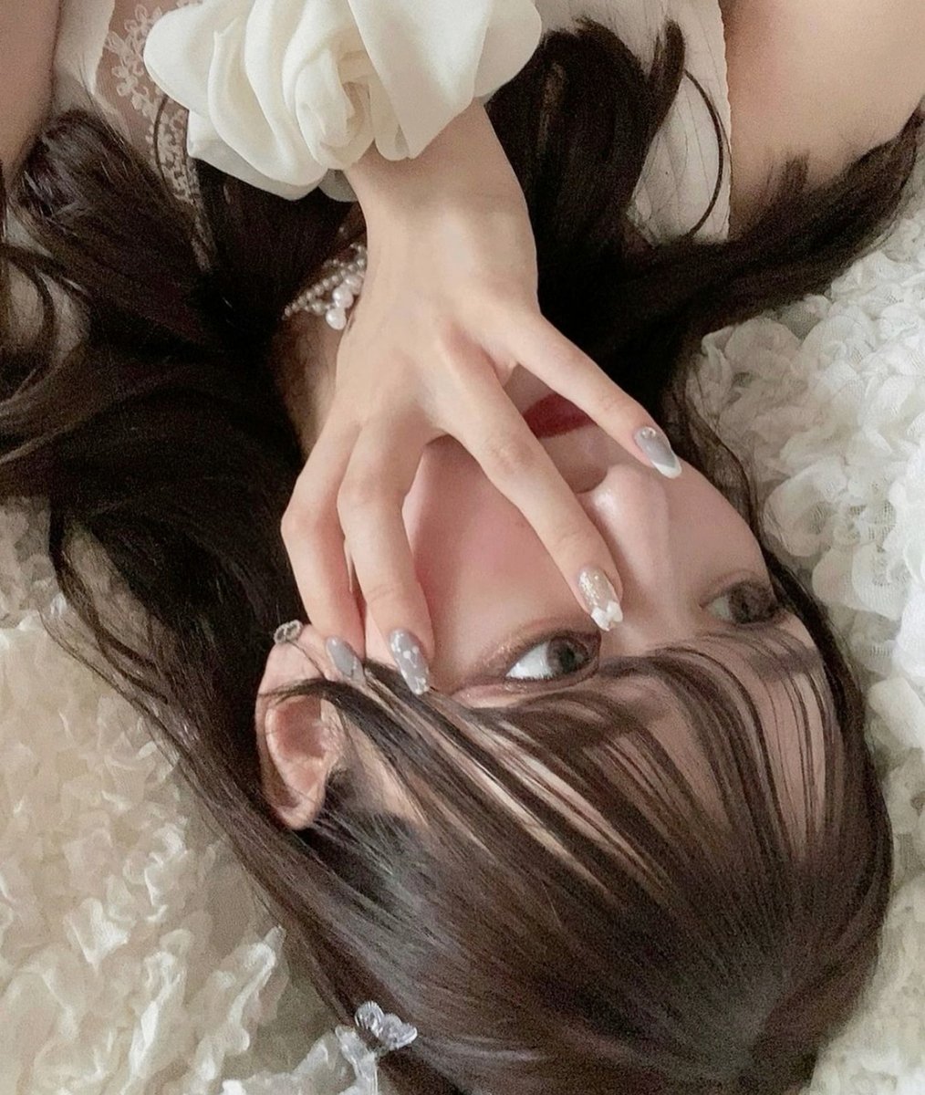 abdulkarem55's tweet photo. このアカウントのTL見てると私なんてまだまだだな…みんなコスメたくさん持っててすごいな…😭て思うんだけど、家族とか友達とかと話してると「え？また買ったの？もういらなくない？😰」て言われるから、かなり認知が歪んでいるのかもしれない(かもではない)(歪んでるよ) https://t.co/TAPn2mBqa4