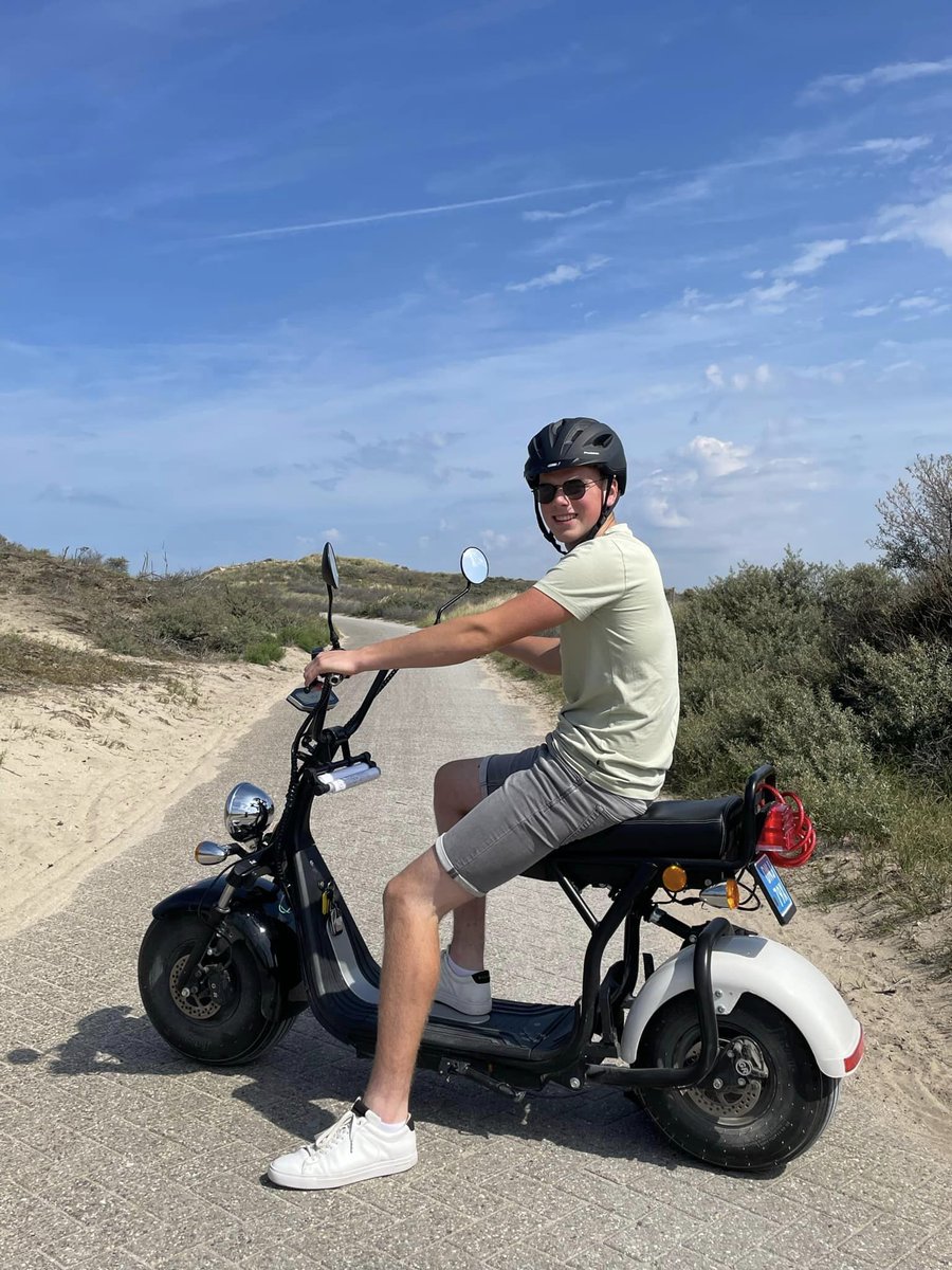 HavefunEvents's tweet photo. 🏍️🌷 Zin in een relaxed avontuur? Stap op een e-chopper van Have Fun Events en ontdek de Bollenstreek! Cruise door de duinen, geniet van de natuur, spot herten 🦌 en bewonder.
Perfect voor vrienden, familie of collega’s!

#HaveFunEvents #EChopper #Bollenstreek #DagjeUit https://t.co/zqI3P4fWnE