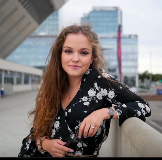 JohnPolluk's tweet photo. Wspieramy Karola Nawrockiego Prezydenta RP
Monika Babińska
Maju❤️Jesteś the best !odważna i dzielna❤️ https://t.co/7HYjLZ9k7g