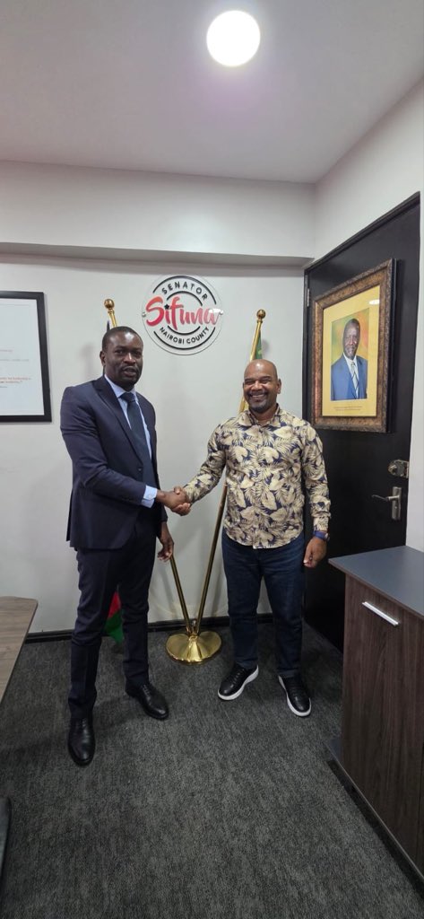 edwinsifuna's tweet photo. Former Kisauni MP Ali Mbogo pia ako ndani…anasema Sunday tupatane kiwanja kuna story ya Mombasa anataka ku washow https://t.co/H9kutP8JYS