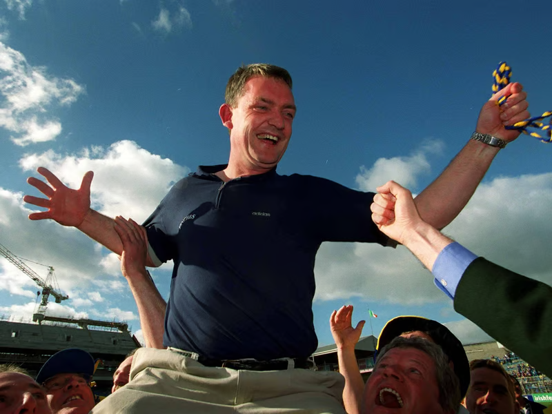 SportsHistory26's tweet photo. The great Nicholas English of @LattinCullen, @ucc_gaa and @TipperaryGAA who joined a select group who had won an All-Ireland Senior Hurling Championship title as both player and manager on this day 25 years ago.

He is being chaired around the @CrokePark pitch by jubilant supporters after Tipperary's victory over Galway.

Surely one of @TipperaryGAA greatest ever stars...???

#SportingMemories #GAA #OTD #Hurling #PremierCounty