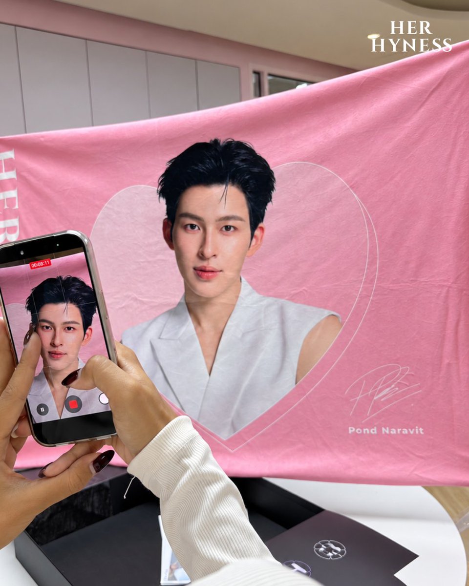 HerHynessBeauty's tweet photo. หนาวนี้มีผ้าห่มก็คงอุ่นดี แต่ถ้าได้เจอท่านปอนด์ด้วยน่าจะอุ่นใจกว่านะคะ 🥹💗

(มีใครอยากสะสมสิทธิ์เพิ่มขึ้นมานิดนึงรึยัง 👀)

#HerHyness #No1CleanBeauty #HerHynessxPond #HerHynessมาส์กเดียวที่ปอนด์เลือก https://t.co/3hy2MxV5sC