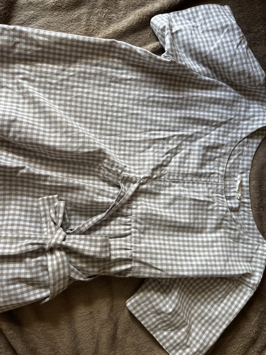 Luna38566574's tweet photo. เสื้อตัวนี้น่ารักมาก ผ้าดีมากๆ
40-.

#ส่งต่อเสื้อผ้า #ส่งต่อเสื้อผ้ามือสอ��� #เสื้อผ้ามือสอง #โล๊ะตู้เสื้อผ้า #ส่งต่อ  #เสื้อผ้ามือสองสภาพดี #เสื้อผ้ามือ2 https://t.co/s6hGMdaOFY