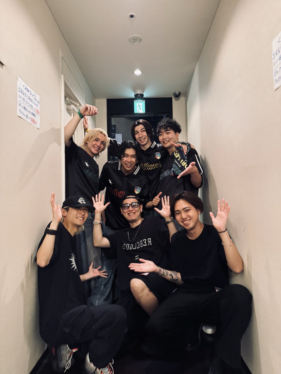 fuzzy0827's tweet photo. 🎤『真夏のスターライト』MV
🌟 NISHIKORI 1st ONEMAN LIVE@O-EAST

弊社で衣装、スタイリング、ヘアメイク担当しました。お任せしてくれたメンバー、関係者の皆さまいつもありがとうございます🤝

ニシコリ初ワンマン大盛況＆新曲お披露目お疲れ様でした🎊

イベント中の裏はガチ修羅だったので事故らないで無事に本番を終えれて心底安心しました😭ゲスト出演者様も良い人達ばかりで楽しかったです❤️‍🔥終始ご協力ありがとうございました🙏

ステージの様子はあまり観る事はできなかったけど、お世話係の皆さまの大歓声は舞台裏までしっかり届いてました🗣️

また新しいニシコリの姿をお届けできると思うので乞うご期待ください🔥メンバー4人も本当にお疲れ様でした👏

SUTOOOOOOOOOOOOO〜💥💥💥

#ニシコリ #真夏のスターライト