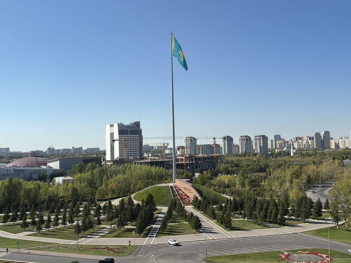SwissAmbKaz's tweet photo. Time is flying! A week ago I had my first working day in Kazakhstan. Жылы қабылдауыңыз үшін рахмет. https://t.co/Pq0QDL55LQ